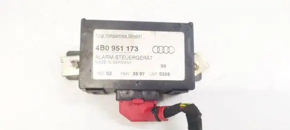 Audi A4 S4 B5 8D Alarm control unit/module 4B0951173