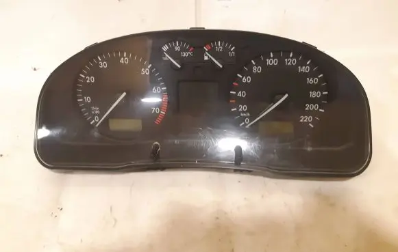 Volkswagen PASSAT B5 Speedometer (instrument cluster) 09051940090