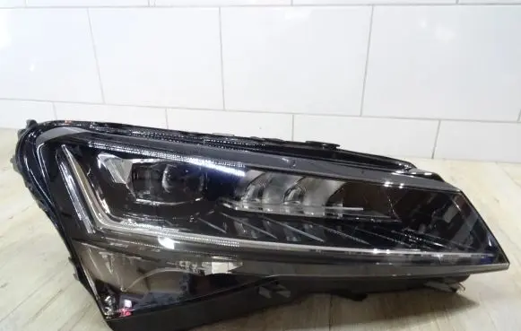 Skoda Superb B8 (3V) Headlight/headlamp 3V1941016D