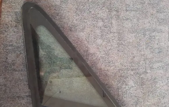 Opel Zafira A Front triangle window/glass 43R007022 DOT36AS2M129