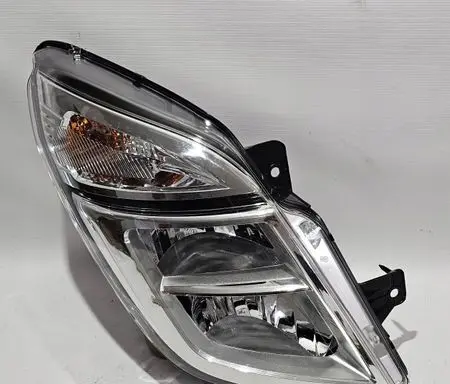 Nissan NV400 Headlight/headlamp 26010BZ50A
