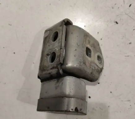 Renault Megane II Rear door lower hinge