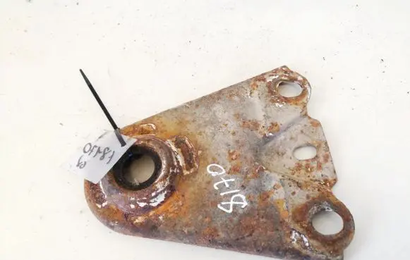 Volvo S70 V70 V70 XC Engine mounting bracket