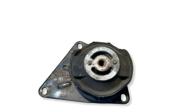 Volkswagen Polo III 6N 6N2 6NF Engine mount bracket 