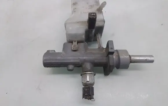 Citroen C5 Master brake cylinder Y21223