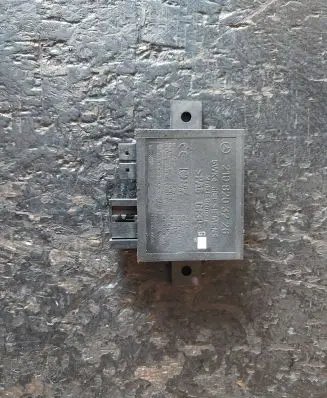 Mercedes-Benz E AMG W210 Immobilizer control unit/module 2108203226