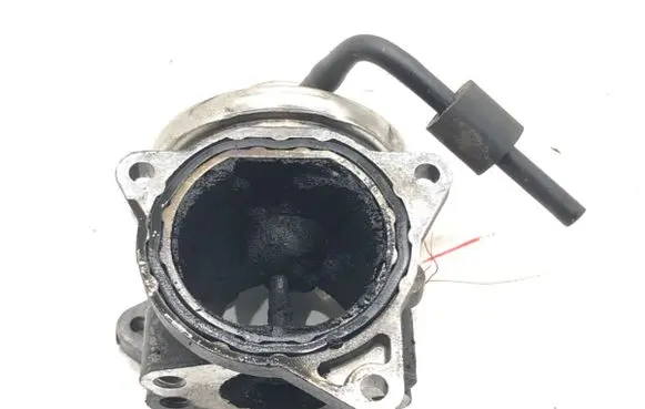 Skoda Octavia Mk2 (1Z) EGR valve 038129637D
