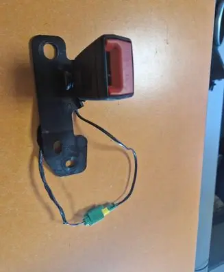 Fiat 500X Rear seatbelt buckle 735641549 34210667C 150916