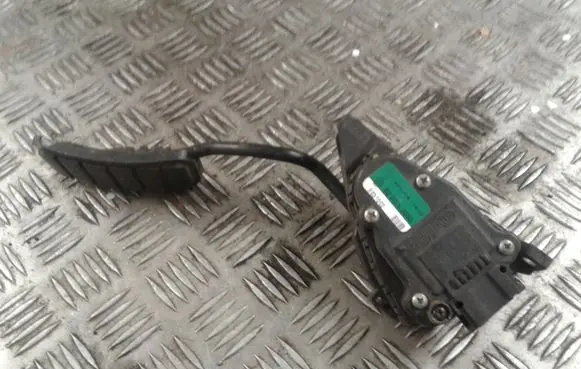 Renault Laguna II Accelerator throttle pedal 8200003393