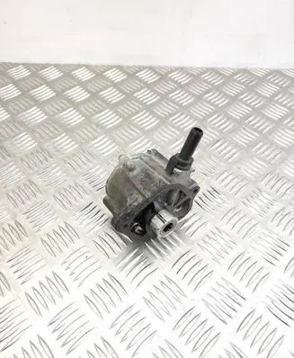 Mercedes-Benz C W204 Vacuum pump GD01497