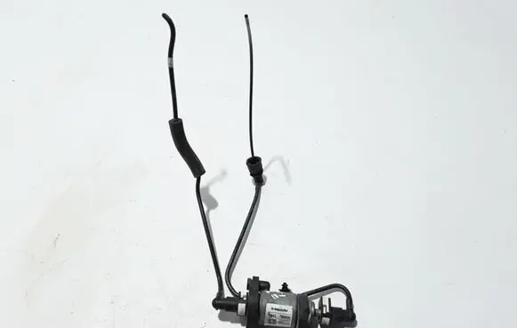 Volvo XC90 Webasto auxiliary heater fuel pump 9019848