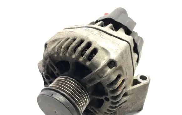 Suzuki Swift I Generator/alternator 13117279