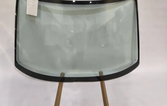 Subaru Legacy Front windscreen/windshield window 7919AGN