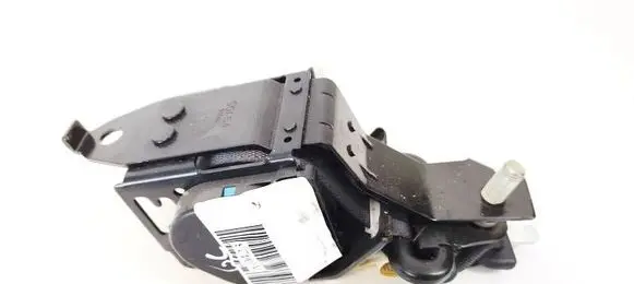 Middle seatbelt (rear)