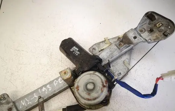 Mazda MX-3 Front door window regulator motor 3630161377