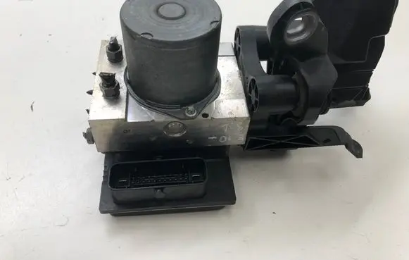 Mercedes-Benz E W212 ABS Pump A2124312912 0265236310 541L8220210085