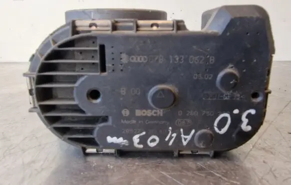 Audi A4 S4 B6 8E 8H Throttle valve 078133062B
