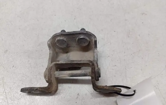 Toyota Yaris Rear door upper hinge