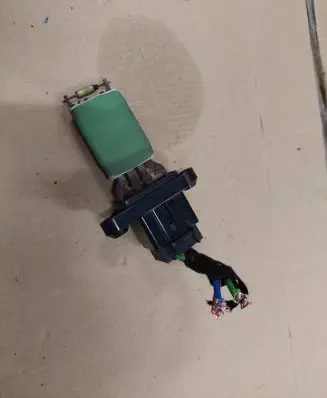 Volkswagen Up Heater blower motor/fan resistor 0011594802