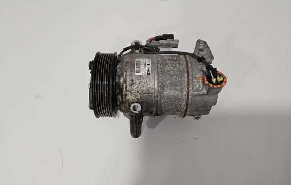 Renault Megane IV Air conditioning (A/C) compressor (pump) 926001268R 926001268