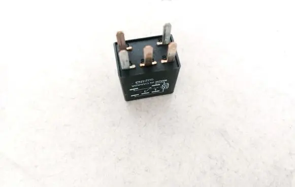 Chrysler 300 - 300C Other relay 05269988AA 21911C