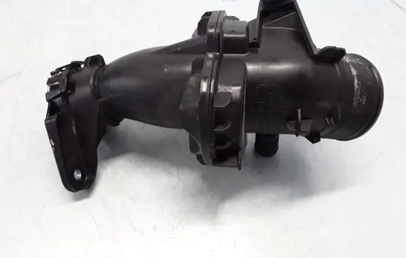 Coolant pipe/hose