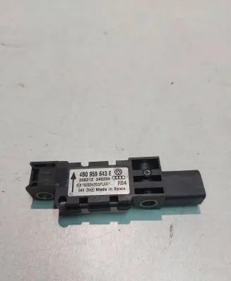 Audi A3 S3 8P Airbag deployment crash/impact sensor 4B0959643E 200312240204