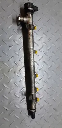 Mercedes-Benz E W211 Fuel main line pipe A6110700395