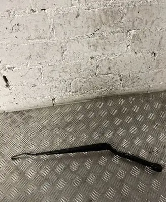 BMW X5 F15 Front wiper blade arm 7304069