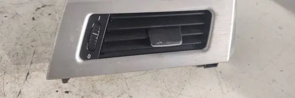 BMW 5 E60 E61 Dashboard side air vent grill/cover trim 6949303