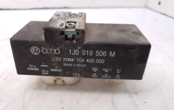 Volkswagen Fox Coolant fan relay 1J0919506M