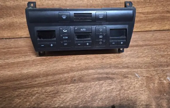 Audi A6 S6 C5 4B Climate control unit 4B0820043H 5HB00760417 D640000