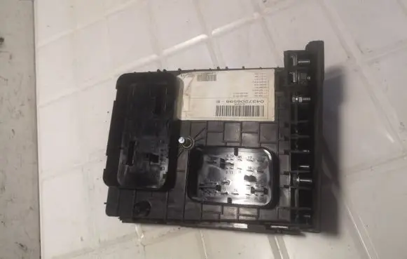 Volkswagen Touran I Fuse module 1K0937124K 1K0937821 1K0937814