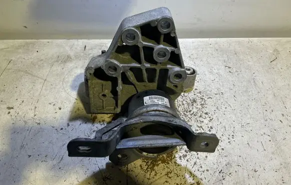 Land Rover Evoque I Engine mount bracket BJ326F012AB G3046001