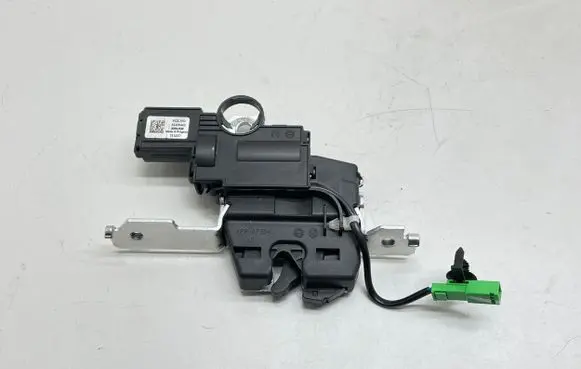 Volvo S90, V90 Seat back rest lock catch 31436463 111217 3084508