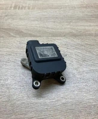 Audi A6 S6 C5 4B Air flap motor/actuator 4B2820511D 0132801136