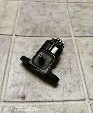 Subaru Legacy Airbag deployment crash/impact sensor 221012AA070 0798003210