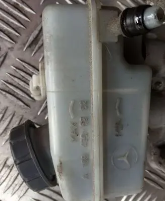 Mercedes-Benz B W245 Master brake cylinder A1694300202