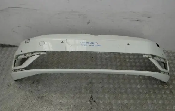 Volkswagen Golf VII Front bumper 5G0807221