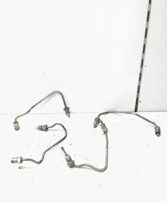 Toyota Avensis T220 Fuel line pipe 