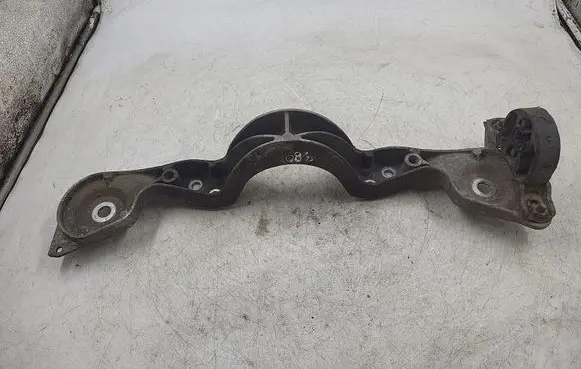 BMW 3 E46 Rear differential/diff mount bracket 