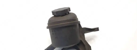 Mercedes-Benz CLK A209 C209 Power steering fluid tank/reservoir A2034600083