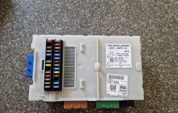 Ford S-MAX Fuse module 6G9T14A073DJ