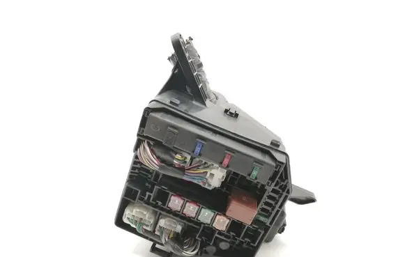 Toyota Yaris Fuse box set 8266252590
