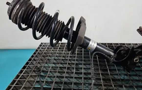 Opel Corsa E Front shock absorber/damper IMPRK1556839