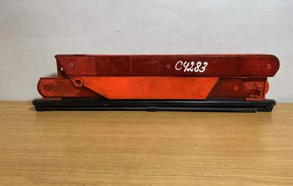 Mercedes-Benz E W211 Tool box A2118900197 C4283