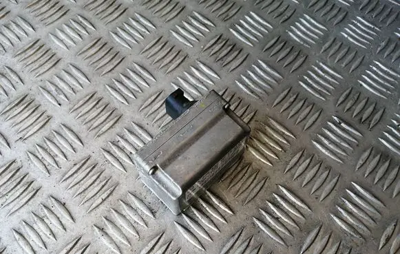 Mercedes-Benz C W203 ESP acceleration yaw rate sensor A2095420018 10098515074 448801001018