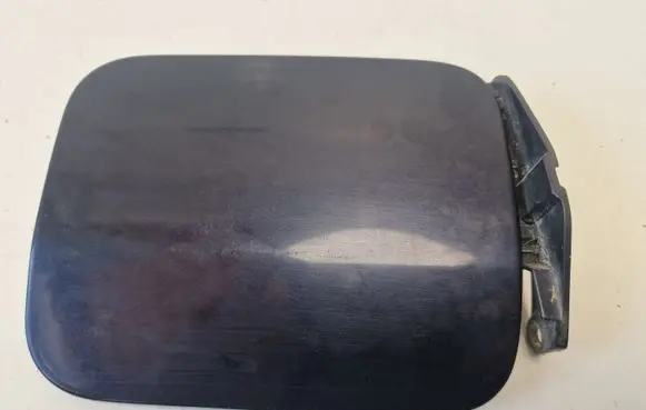 Audi A8 S8 D2 4D Fuel tank cap 4D0010161F