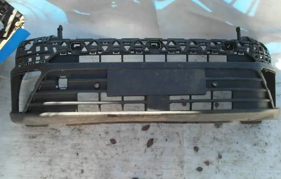 Volkswagen Crafter Front bumper 7C0807221A