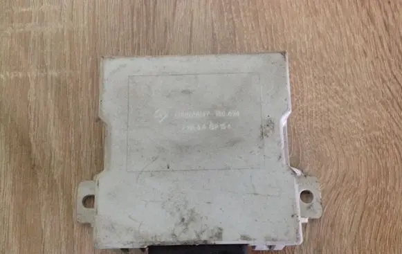 Toyota Avensis T250 Window control relay 150696